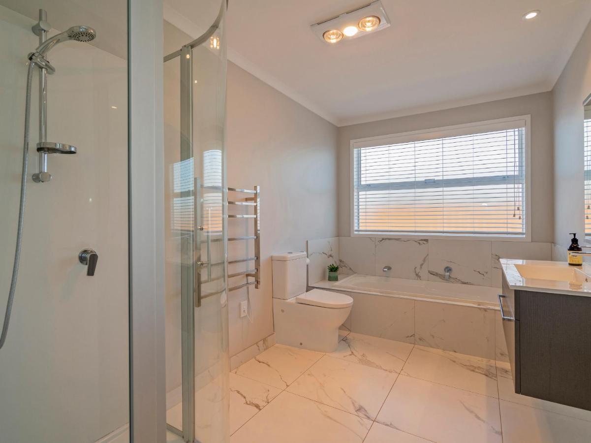 Modern Beach Pad - Whitianga Holiday Home Екстер'єр фото